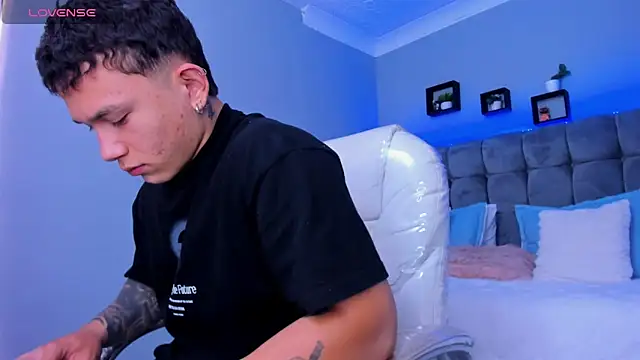 Thomas moon online show from 12.04.25