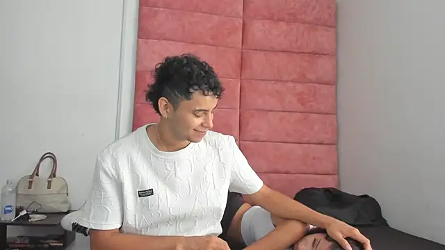 HellAndDante  online show from 09.18.25