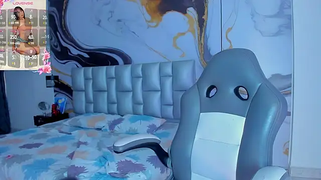 Elowen Clark online show from 09.11.25