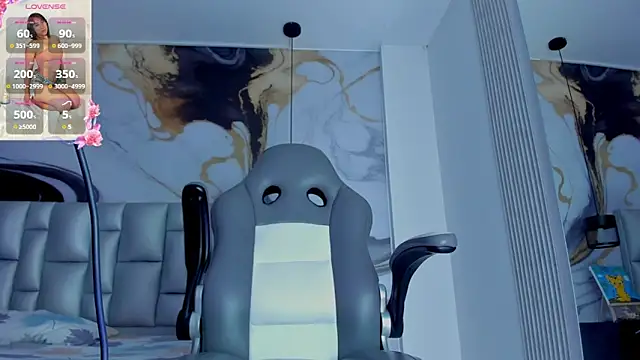 Elowen Clark online show from 09.15.25