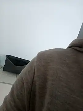 Elowen Clark online show from 10.01.25