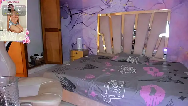 Elowen Clark online show from 10.13.25