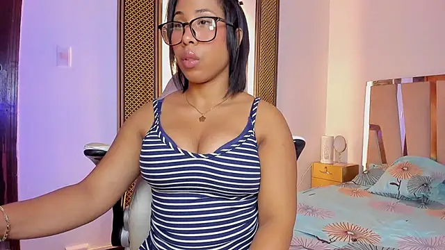 Elowen Clark online show from 12.02.25