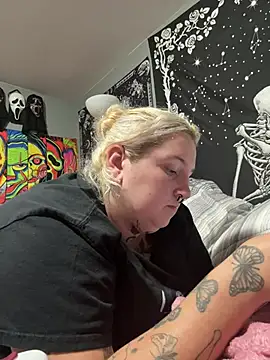 vanessraine online show from 08.07.26