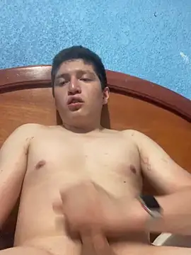 Luisgg18 online show from 04.26.26