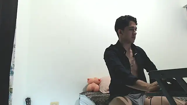 Snapshot of Penelope77 chatting on 09.11.25 Penelope77 online show from 09.11.25