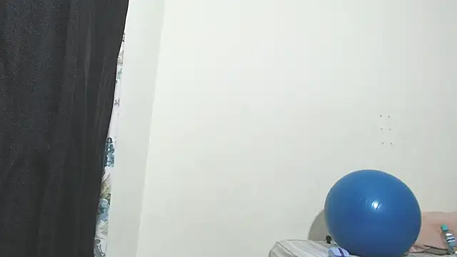 Snapshot of Penelope77 chatting on 10.06.25 Penelope77 online show from 10.06.25