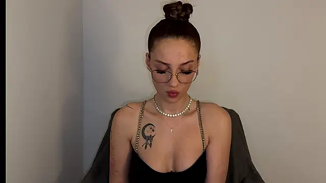 ScarlettSmithX online show from 04.07.26