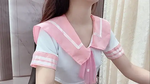 Snapshot of Shenlly chatting on 03.29.26 Shenlly online show from 03.29.26