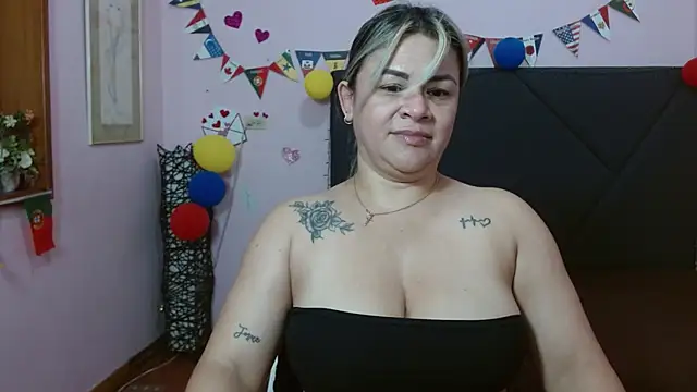 pamela echeverria online show from 07.06.26