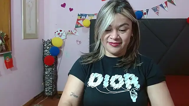 pamela echeverria online show from 07.15.26