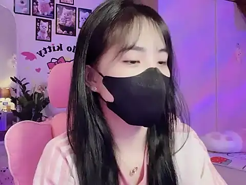 Snapshot of keelinnn19 chatting on 09.15.25 keelinnn19 online show from 09.15.25