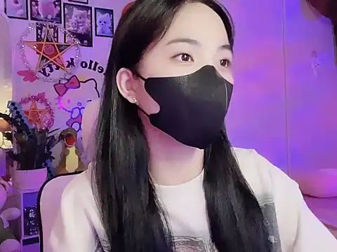 Snapshot of keelinnn19 chatting on 10.05.25 keelinnn19 online show from 10.05.25