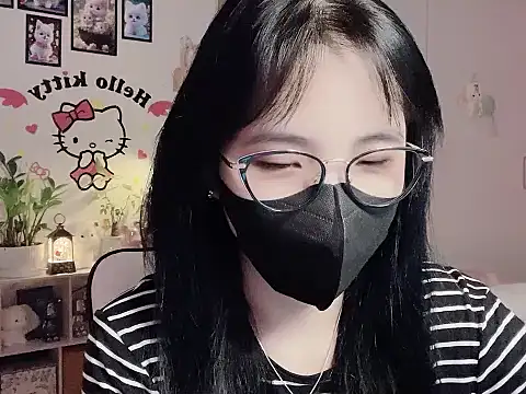 keelinnn19 online show from 12.15.25