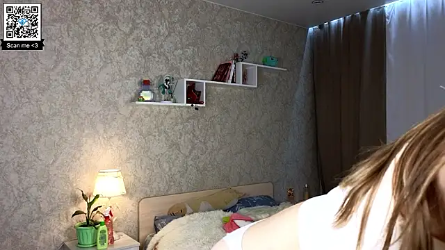 Snapshot of AnnyiBlue chatting on 02.04.26 AnnyiBlue online show from 02.04.26