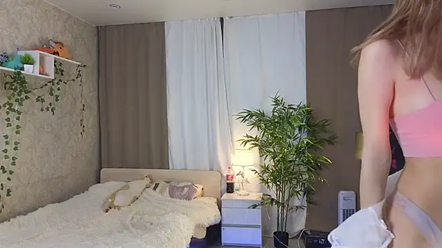 AnnyiBlue online show from 05.27.26