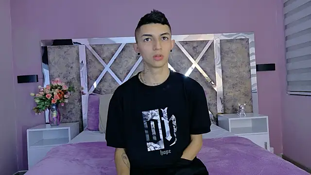 NickandAbby  online show from 10.27.25