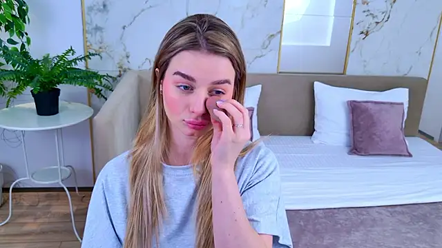 SweetyLicky online show from 02.20.26