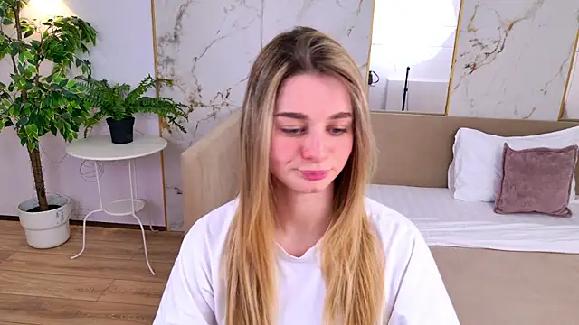 SweetyLicky online show from 04.08.26