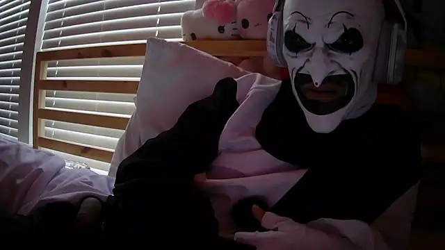 Snapshot of 8inchess chatting on 12.05.25 8inchess online show from 12.05.25