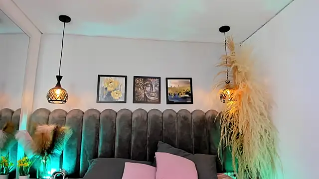 Viollet xoxo online show from 10.03.25