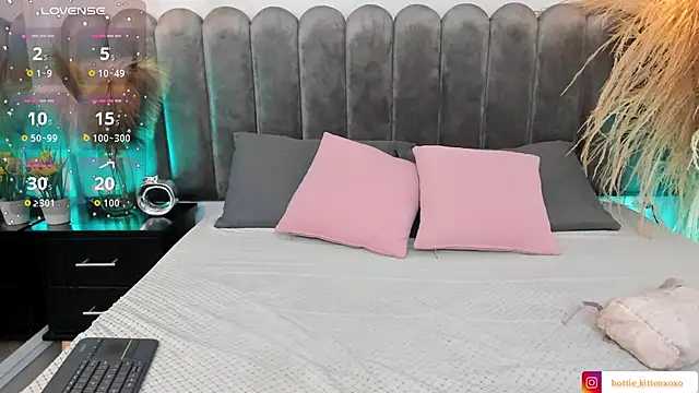 Viollet xoxo online show from 10.12.25