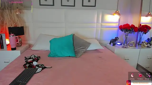 Viollet xoxo online show from 11.22.25