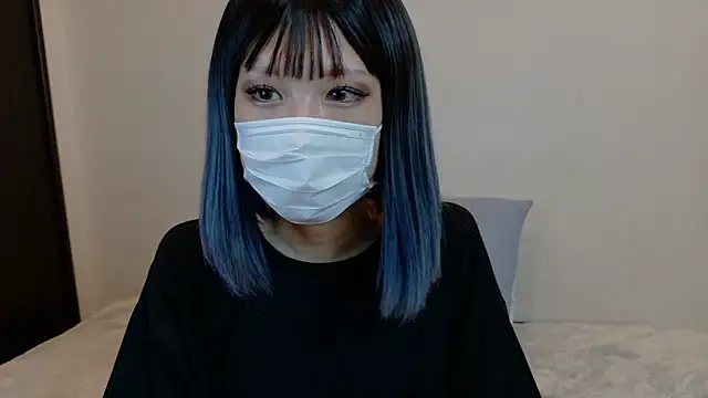 sarina at online show from 10.19.25