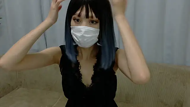 sarina at online show from 10.28.25