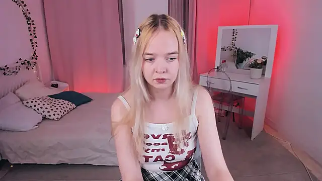 BellaMontgomery online show from 10.13.25