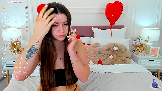 Snapshot of ToriSonn chatting on 02.15.26 ToriSonn online show from 02.15.26