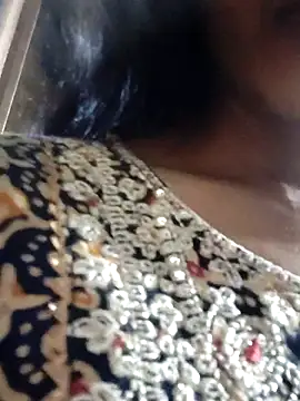 Snapshot of ROSE_GOLDE chatting on 09.26.25 ROSE GOLDE online show from 09.26.25