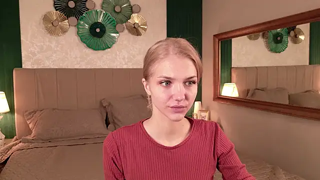 4example Chloe online show from 05.30.26