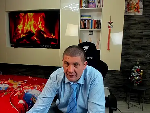 Snapshot of SpartacusDaddy48 chatting on 01.14.26 SpartacusDaddy48 online show from 01.14.26