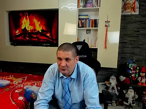 Snapshot of SpartacusDaddy48 chatting on 01.14.26 SpartacusDaddy48 online show from 01.14.26