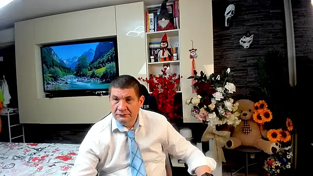 Snapshot of SpartacusDaddy48 chatting on 05.22.26 SpartacusDaddy48 online show from 05.22.26