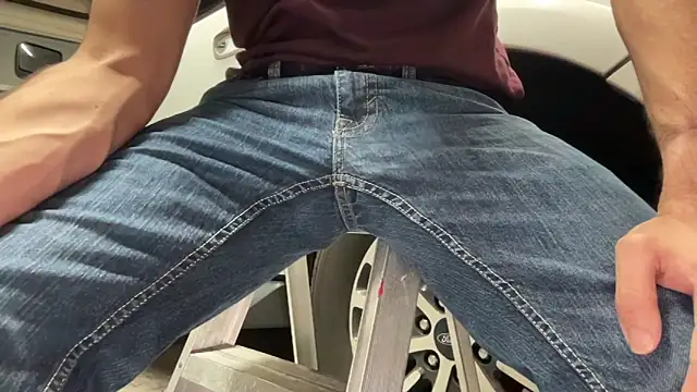 Snapshot of HorneyCowboy154 chatting on 03.22.26 HorneyCowboy154 online show from 03.22.26