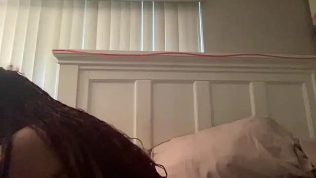 Snapshot of sweetnjuicyyy chatting on 09.09.25 sweetnjuicyyy online show from 09.09.25