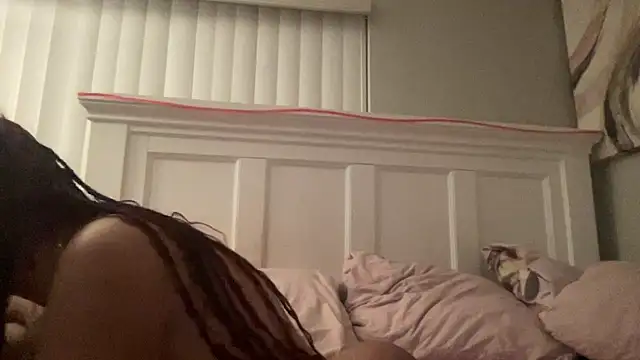 Snapshot of sweetnjuicyyy chatting on 09.13.25 sweetnjuicyyy online show from 09.13.25