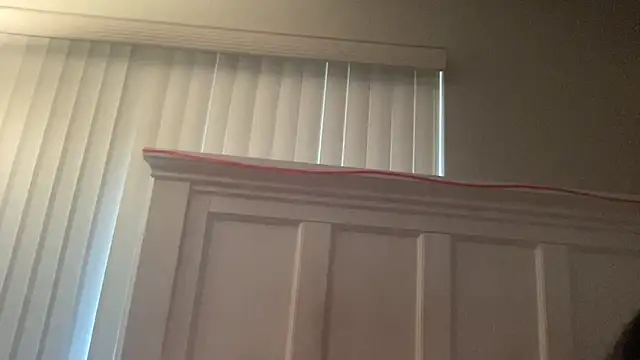 Snapshot of sweetnjuicyyy chatting on 10.12.25 sweetnjuicyyy online show from 10.12.25