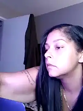 Snapshot of sweetnjuicyyy chatting on 11.06.25 sweetnjuicyyy online show from 11.06.25