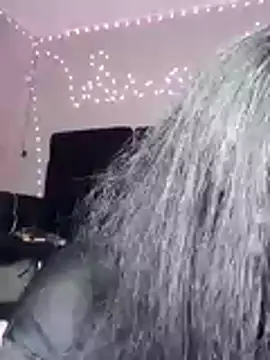 Snapshot of sweetnjuicyyy chatting on 11.08.25 sweetnjuicyyy online show from 11.08.25