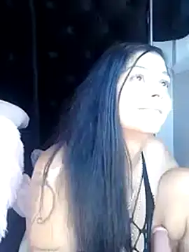 Snapshot of sweetnjuicyyy chatting on 11.18.25 sweetnjuicyyy online show from 11.18.25