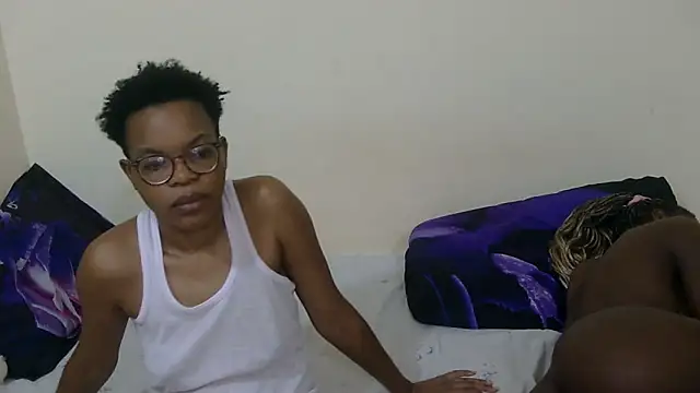 Snapshot of Miss-Hennessy chatting on 11.15.25 Miss-Hennessy online show from 11.15.25