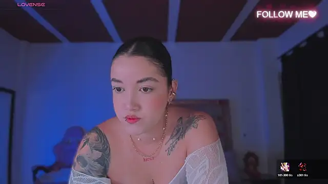 lunaarose online show from 12.03.25