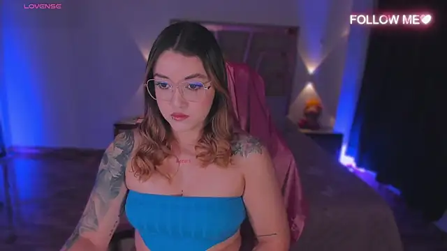 lunaarose online show from 12.05.25