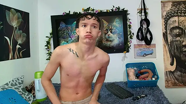 Snapshot of Patrick_phoenix chatting on 10.14.25 Patrick phoenix online show from 10.14.25