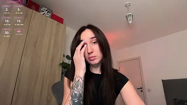 Snapshot of Miaswetty chatting on 11.13.25 Miaswetty online show from 11.13.25