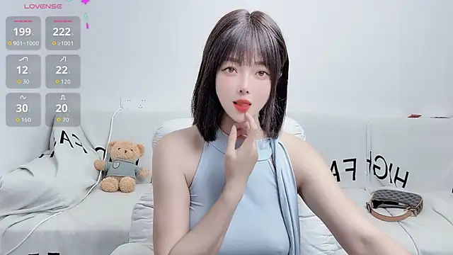 uikyy1 online show from 10.21.25