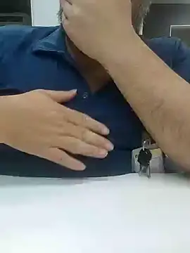 Nylton1982 online show from 12.15.25